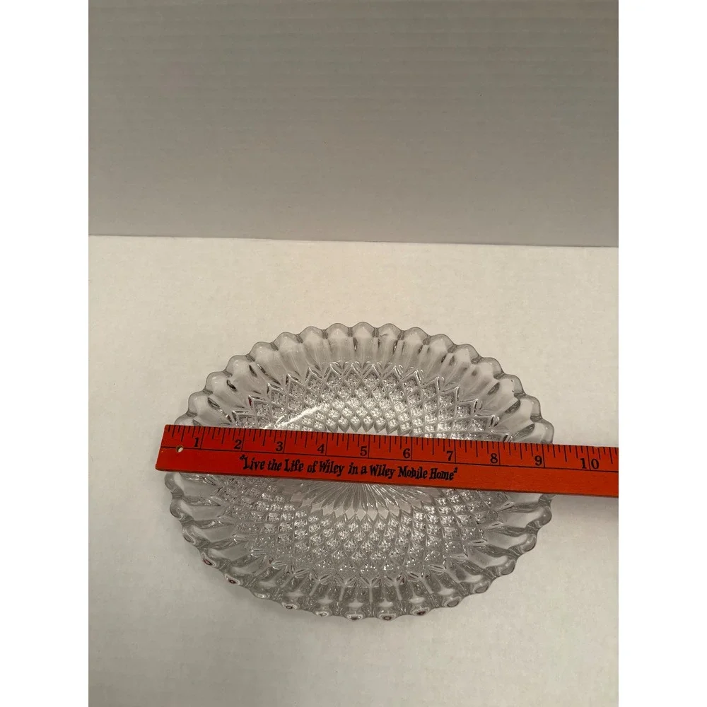 Vintage Clear Pressed Glass Oval‎ Bowl Diamond Point Sunburst Scalloped Rim 8.5
